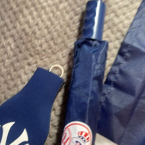 New York Yankees collectors bundle - Picture 7 of 7